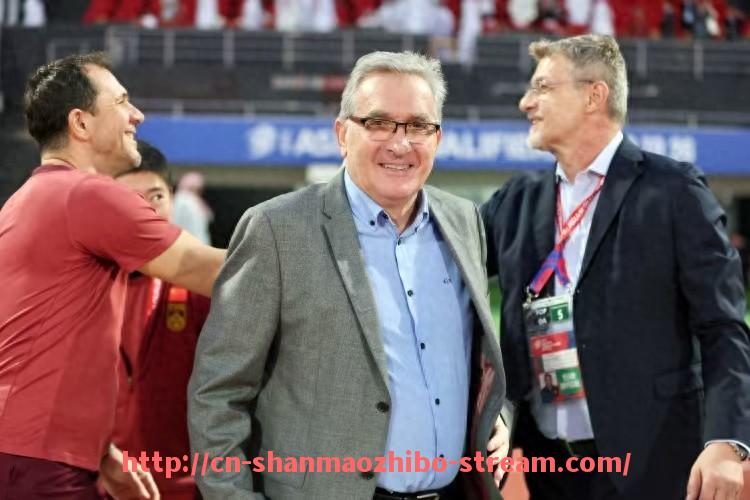 山猫直播官网-CBA球员王新凯参与足球活动记录